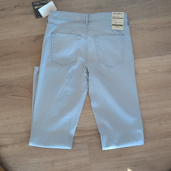 NWT Eddie Bauer Slightly Curvy Size 4 Length 31 Mid Rise Slim Straight Jeans - Picture 7 of 7